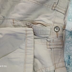 Lee Beige Cargo Shorts
